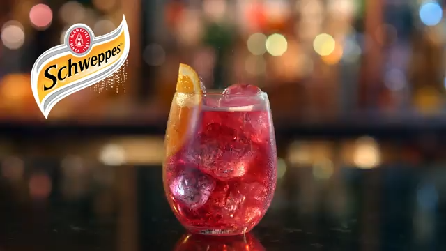 Коктейлі зі Schweppes Pink Tonic