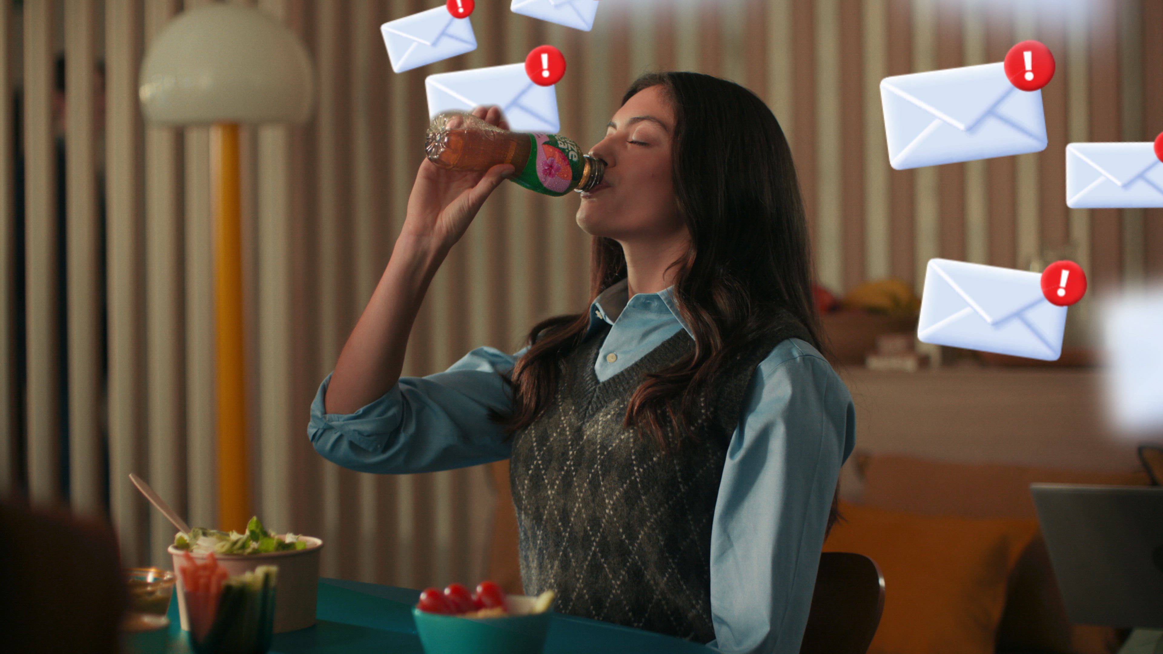 Fuze Tea video promo showing a girl having a break and drinking a bottle of Fuze Tea.